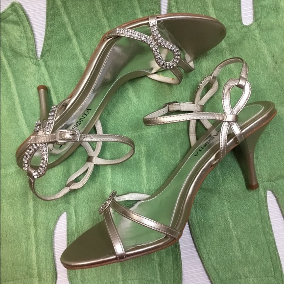 Appears as New Gold Heels by Lasonia - Picture 5 of 7